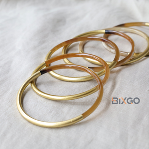 Bracelet en corne de buffle laqué couleur fabriqué à la main au Vietnam, commandes en gros et personnalisées acceptées - Product Image 2