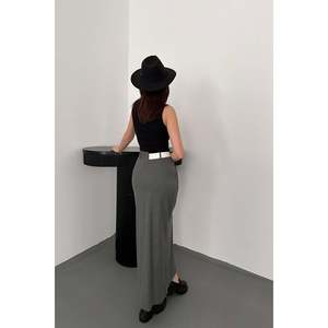 Jupe en polyviscose gris avec bordure Pati - Gris - Product Image 4