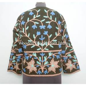 Chaqueta Corta Bordada a Mano para Mujer, Chaqueta de Algodón Hecha a Mano, Chaqueta Bohemia de Invierno para Mujer, Regalo - Product Image 5