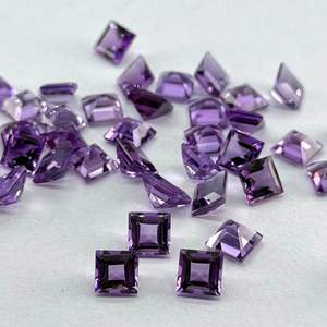 Piedra Preciosa de Amatista Natural Facetada Cuadrada de 6 mm, Color Rosa Violeta de Alta Calidad para la Fabricación de Joyas - Product Image 1