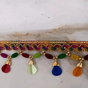 Bordes de encaje de ganchillo elegantes para blusas saris y patrones hechos a mano Dupattas disponibles para pedidos personalizados a granel - Product Image 3