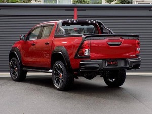 Toyota Hilux Usada de Alta Calidad, Doble Cabina, 2.7L, Gasolina, Automática, Importación Europea, Volante a la Izquierda/Derecha, Entrega Rápida - Product Image 4