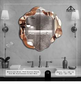 Miroir de salle de bain contemporain avec cadre en acier inoxydable revêtu de PVD, réflexion claire pour les espaces intérieurs modernes, en provenance d'Inde - Product Image 1