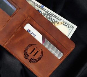 กระเป๋าสตางค์หนังปั๊มลายอักษรย่อ กระเป๋าสตางค์ผู้ชายสั่งทำพิเศษ ทำด้วยมือ - Product Image 5