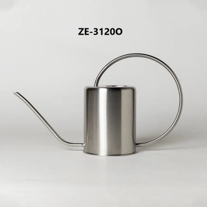 Arrosoir en plastique à double poignée, écologique, grande capacité de 1,8 L, design classique, provenant d'un fournisseur indien - Product Image 3