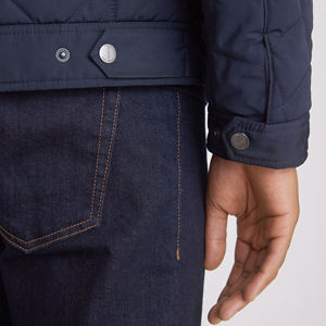 Veste matelassée pour homme de conception personnalisée fabriquée au Pakistan, style streetwear, à capuche, pour l'hiver, vente en gros, réversible, 100% laine - Product Image 3