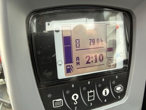 Excavadora Compacta Kubota KX040-4, Miniexcavadora Diésel de 42.4 HP |   Mini Excavadora Hidráulica de 4 Toneladas, Excavadora Compacta de Orugas Hidráulicas - Product Image 5