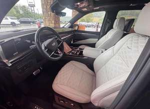 Cadillac Escalade V Series 2025 d'occasion, propre - Product Image 3