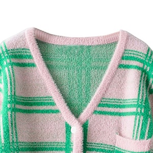Cardigan en cachemire à manches longues avec applications brodées, style décontracté, boutonné, pour les sororités et les fraternités - Product Image 2