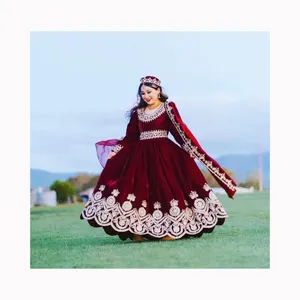 Vintage Banjara Kuchi traditionelle ethnische Kleidung  klassisch traditionell Kutchi  klassisch zigeuner-affanisches handgefertigtes Kuchi-Kleid