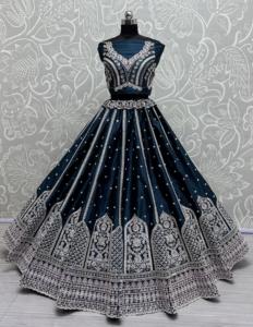 Motivo de trabajo hecho a mano y diseñador de tuberías Ropa DE BODA Lehengacholi con Fancy Dupatta - Product Image 2