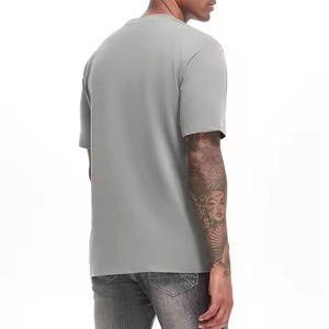 Logotipo personalizado Impresión gráfica Gimnasio Deporte Hombres Secado rápido Correr Entrenamiento Fitness Tops Oversized College Tees muscle Fit T-shirt - Product Image 3