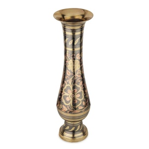 Vase à fleurs en laiton de haute qualité gravé peinture noire avec fini polonais pour décor à la maison de table et décoration de Table - Product Image 1