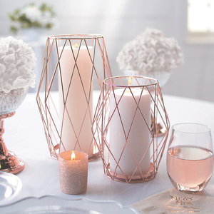 Porte-bougie décoratif en fil de fer géométrique moderne Nouveau décor à la maison Bougeoir photophore en métal fini cuivre - Product Image 1