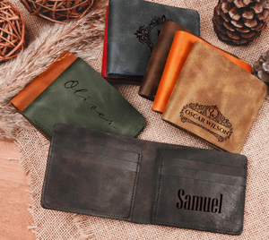 กระเป๋าสตางค์หนังปั๊มลายอักษรย่อ กระเป๋าสตางค์ผู้ชายสั่งทำพิเศษ ทำด้วยมือ - Product Image 2