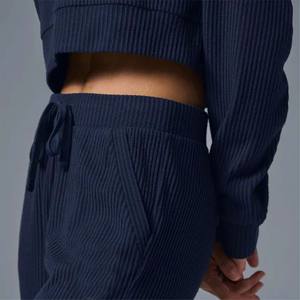 Pantalon de survêtement côtelé personnalisé pour femmes | Jogging extensible de haute qualité avec taille élastique et tissu côtelé - Product Image 4