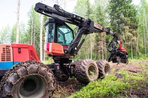 Tête de récolteuse forestière VALMET d'occasion pour pelle de 8 à 15 tonnes, pour opérations de débardage, abattage d'arbres, dégommage et manutention du bois - Product Image 3
