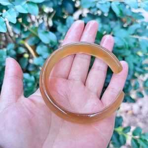 กำไลข้อมือแฟชั่นหรูหราสำหรับสาวๆ กำไลเขาควายขนาดใหญ่ สไตล์ใหม่ กำไลเขาทำมือ - Product Image 1