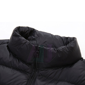 Chaqueta de Invierno Acolchada para Hombre de Alta Calidad con Características Impermeables, Transpirables y Resistentes al Viento, Logotipo Frontal, Estilo Casual para Exteriores - Product Image 2