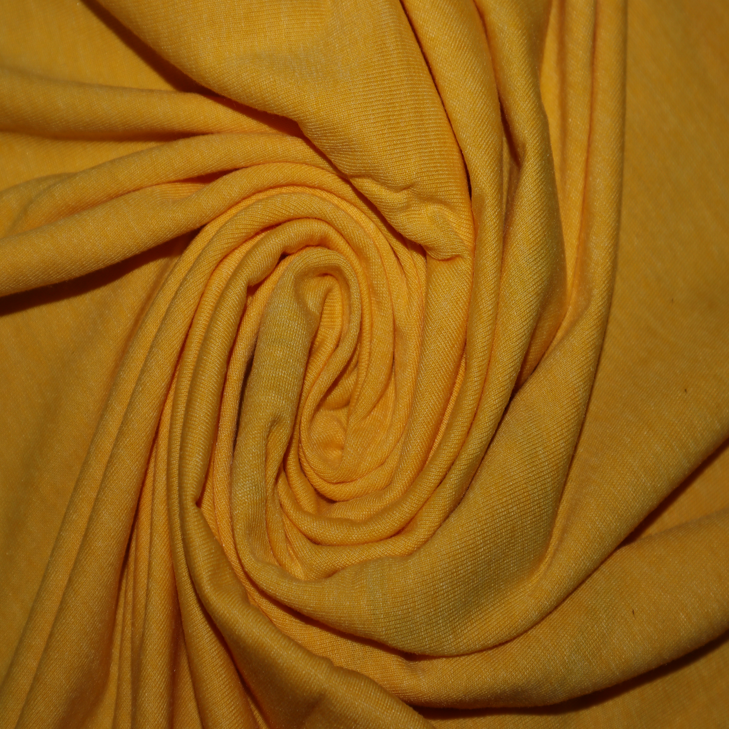 สีเหลือง