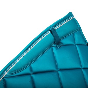 Tapis de selle de dressage en satin 2025 fait à la main personnalisé tapis de selle matelassé à vendre - Product Image 3