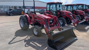 Tracteur agricole Case IH FARMALL 25A 4x4 2026 – Machine agricole robuste avec moteur puissant et capacité d'exploitation en terrain accidenté optimisée - Product Image 3
