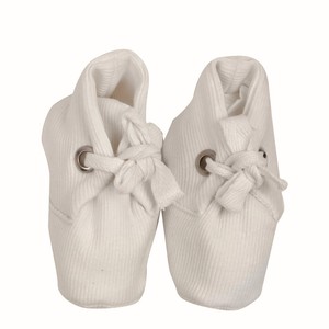 Botitas para Bebé de Bambú Orgánico Blanco de Primera Calidad, Cómodas y Ecológicas, Marca Cot and Candy - Product Image 1