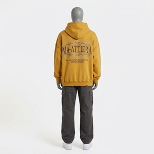Ensemble streetwear personnalisé pour femme : sweat à capuche oversize jaune moutarde et pantalon cargo noir en molleton de coton – Vente en gros OEM - Product Image 3