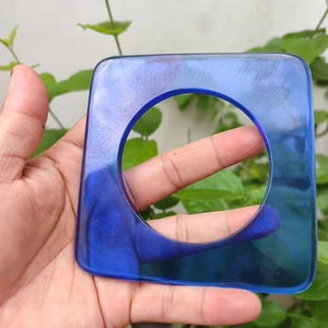 Brazalete unisex de resina de hermoso color con patrón geométrico cuadrado estilo bohemio para bodas y regalos - Product Image 6