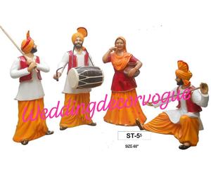 Statue traditionnelle de fibre de danse colorée de thème de Punjabi Bhangra pour la décoration à la maison et la pièce d'art d'affichage d'événement culturel de l'Inde - Product Image 3