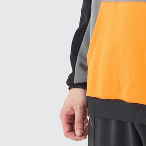 เสื้อฮู้ดไหมพรมถักแบบโอเวอร์ไซส์ สีบล็อก น้ำหนัก 360 กรัม สำหรับฤดูใบไม้ร่วงและฤดูหนาว ผลิตจากผ้าโพลีเอสเตอร์/คอตตอนฟลีซ สำหรับผู้ชาย - Product Image 4