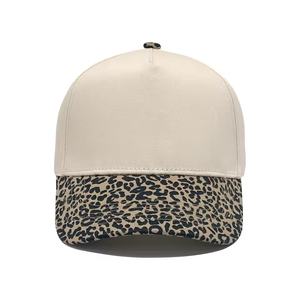 Casquettes de camionneur à 5 panneaux personnalisées en gros, imprimé léopard personnalisé, bordure à imprimé léopard, motif camouflage à deux tons, feuilles, casquette de camionneur - Product Image 2