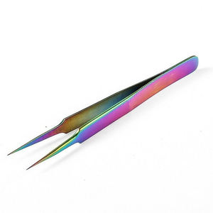 Pinzas de Cejas Inclinadas de Acero Inoxidable con Logotipo Personalizado, Marca Privada para Extensiones de Pestañas y Uso en Belleza, Color Negro - Product Image 5