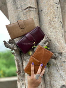 Portefeuille en cuir véritable pour femmes, fait à la main, décontracté, Vintage, marron, pochette en cuir, élégant, multi-usages, bourse à trois volets - Product Image 3