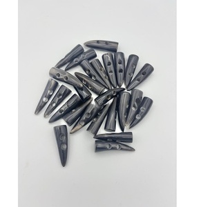 Botón de Palanca de Cuerno de 2 Orificios Resistente, Suministro al por Mayor para Fabricantes de Ropa - Product Image 2