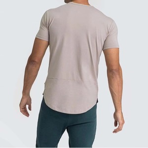 เสื้อยืดแขนสั้นผ้าแคนวาสไซส์ใหญ่พิมพ์ลายโลโก้ด้านหน้า ผ้าฝ้าย 100% สีและขนาดตามสั่ง - Product Image 3