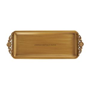 Plateau de service élégant Gold Wave avec un design incurvé unique et une finition lisse, parfait pour une décoration intérieure élégante et un invité divertissant - Product Image 1