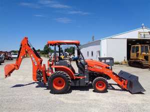 ขายส่งจากโรงงาน รถแทรกเตอร์ตักดิน Kubota M62 รถตักตีนตะขาบแบบมีหลังขุด รุ่น TLB เครื่องยนต์ดีเซลทรงพลัง มาตรฐานยูโร 5/EPA - Product Image 5