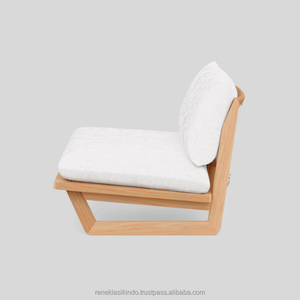 Chaise de jardin, dimensions 131x90x68, fabriquée en bois de qualité, rembourrée en tissu doux et mousse épaisse, design moderne et élégant. - Product Image 1