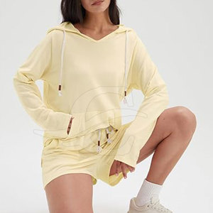 Ensembles courts à capuche pour femmes avec logo personnalisé de haute qualité dernière conception de vêtements de rue en coton et polyester - Product Image 5