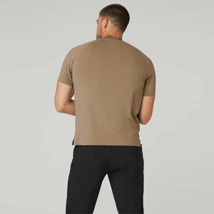 T-shirt athlétique pour hommes Vêtements de sport de performance évacuant l'humidité à séchage rapide avec chemise d'entraînement de gymnastique à manches courtes pour le fitness - Product Image 4