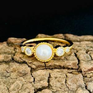 Bague Miligrain en or massif 14 carats avec diamants naturels. - Product Image 3