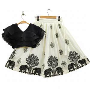 ชุดเลเฮนกาโชลีสำหรับเด็กผู้หญิง ผ้าจอร์เจตต์ แบรนด์โชรยัม แฟชั่น  พร้อมเสื้อแขนระบายสีดำ  ลายปักช้างและต้นไม้  ชุดสำหรับงานปาร์ตี้  ยาวคลุมเท้า - Product Image 1