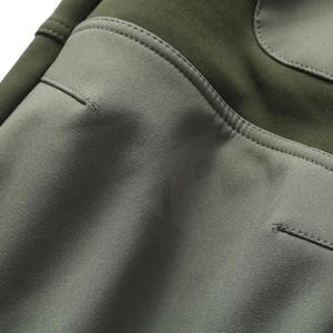 กางเกงผ้าซอฟต์เชลล์สำหรับผู้ชายกางเกงสไตล์ใหม่สำหรับกลางแจ้งเอวกลางเอวสีทึบแบบลำลอง - Product Image 3