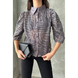 Blusas y Tops de Tul Bordado con Lentejuelas Grises para Mujer, Marca Topshow, Venta al Por Mayor - Product Image 5