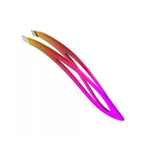 Pinzas de Manicura de Alta Calidad al por Mayor 2026, Pinzas para Depilar Cejas con Punta Inclinada de 3.8 Pulgadas y Recubrimiento de Papel Dorado - Product Image 1