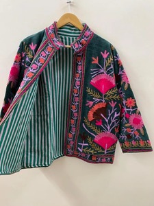 เสื้อแจ็คเก็ตผ้ากำมะหยี่ปักลายซูซานีสไตล์วินเทจ ลายดอกไม้โบฮีเมียน พร้อมกระดุมทำมือ เสื้อแจ็คเก็ตสั้นปักลายกำมะหยี่ - Product Image 3