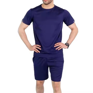 Conjunto de pantalones cortos de 2 piezas para hombre, conjuntos cortos para hombre, chándal informal, camiseta de manga corta y conjunto de pantalones cortos - Product Image 1