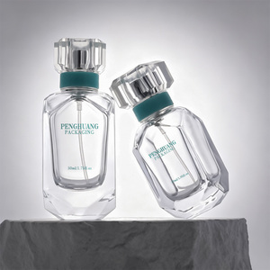 Flacon <span class=keywords><strong>de</strong></span> parfum <span class=keywords><strong>de</strong></span> luxe 30/50 ml en verre épais transparent mat givré avec estampage à chaud, atomiseur <span class=keywords><strong>de</strong></span> voyage pour <span class=keywords><strong>eau</strong></span> <span class=keywords><strong>de</strong></span> Cologne - Product Image 2