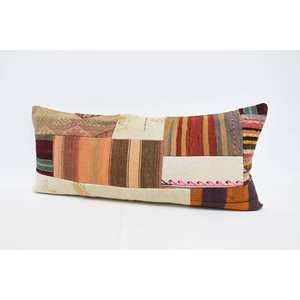 Coussin décoratif tissé multicolore en laine patchwork Kantha 16x36 pouces avec motif vintage - Product Image 4